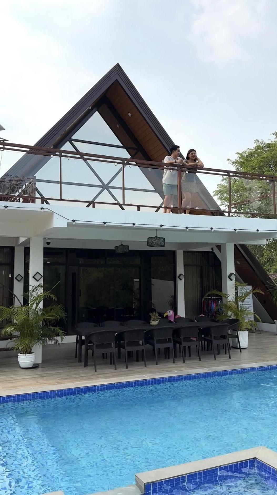 Redwood Cabin Bolinao Exteriör bild